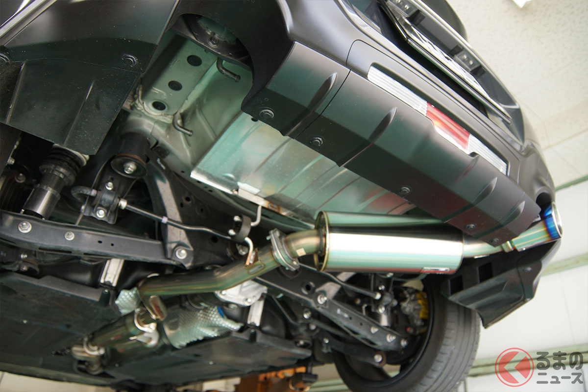 HKSが発売したトヨタ「GR86」(ZN8)とスバル「BRZ」(ZD8)に適合する「Hi-Power SPEC-L II for CUP」