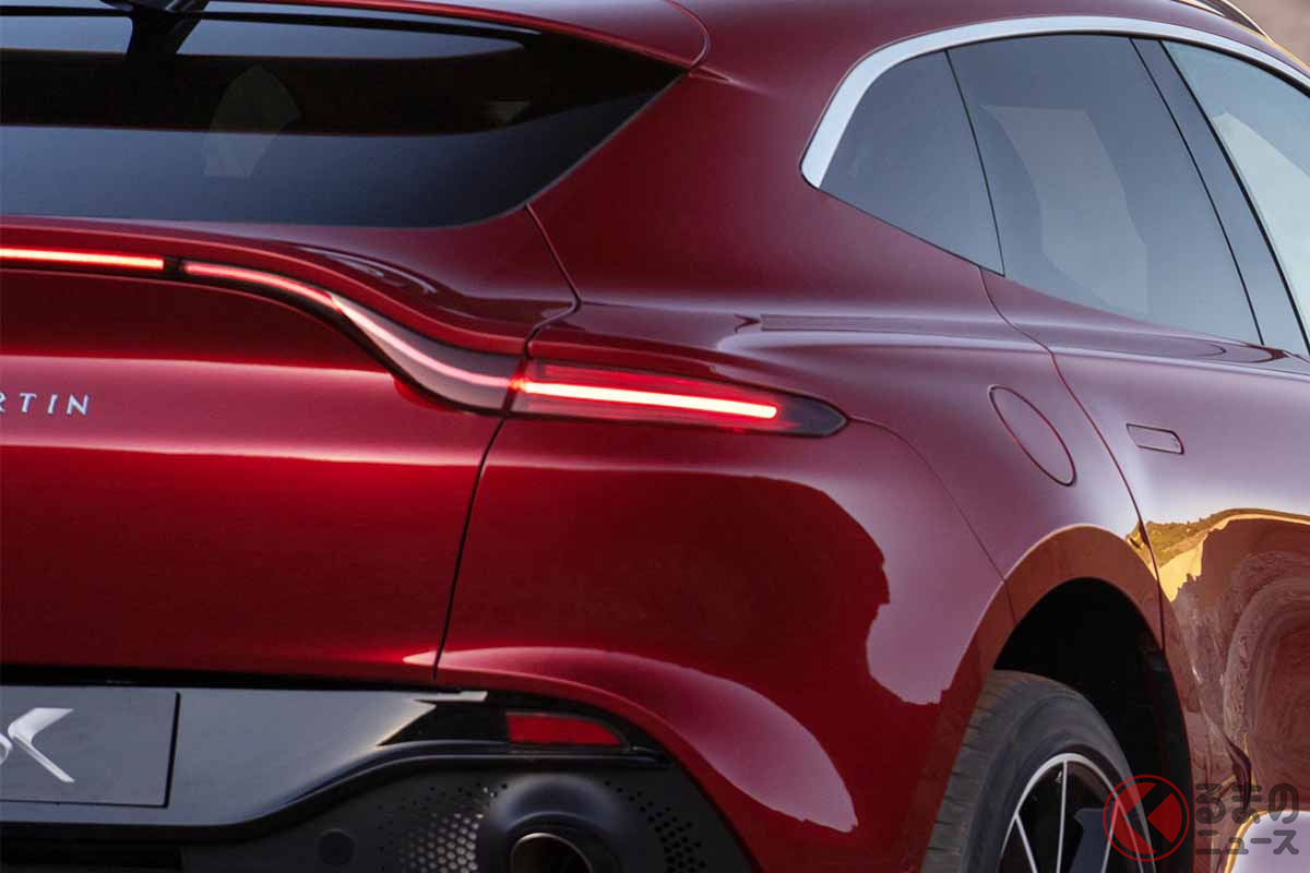 アストンマーティン「DBX」標準仕様