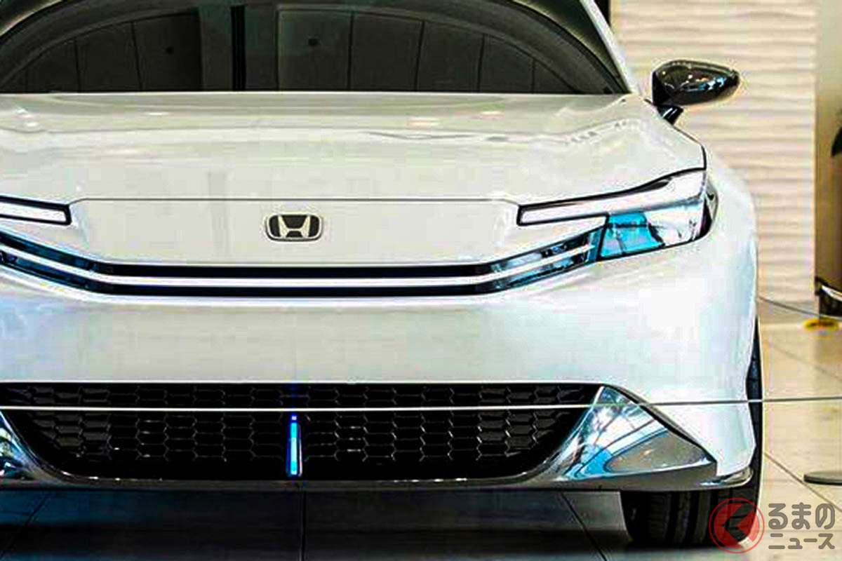 歴代モデルとともに展示された ホンダ新型「プレリュードコンセプト」
