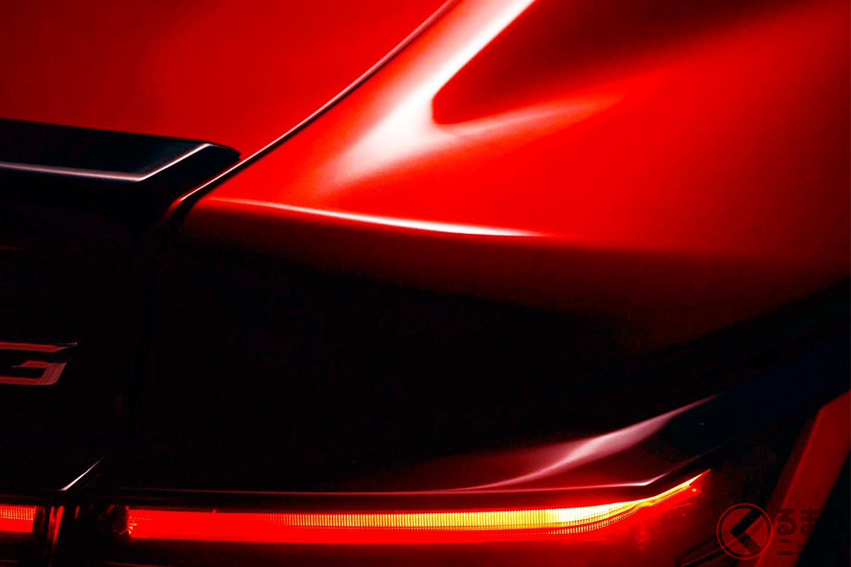 トヨタの新「小型クーペセダン」は存在感バツグン!