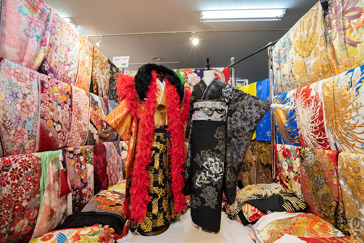 「ニューヨーク・ファッション・ウィーク」で披露され、世界中のメディアから大絶賛となった「みやび」の衣装(撮影:筆者)