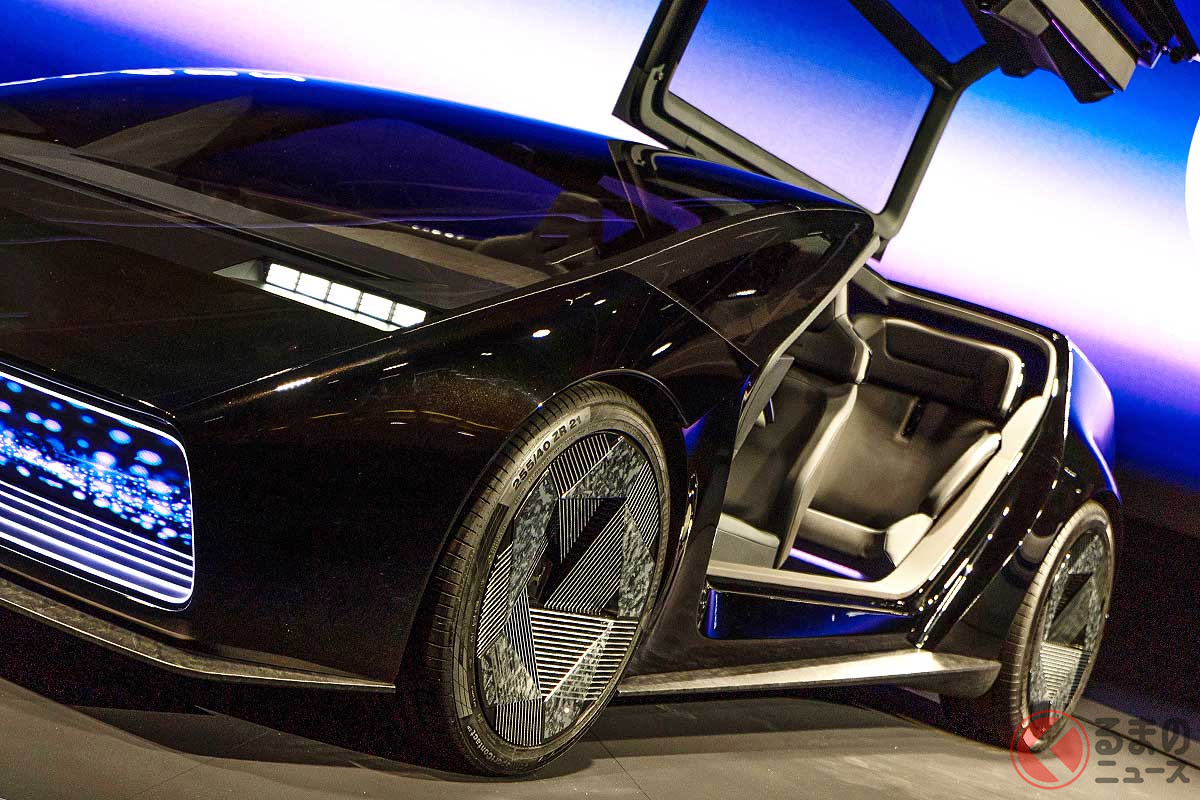 うすうすボディがカッコイイ…新型「サルーン」