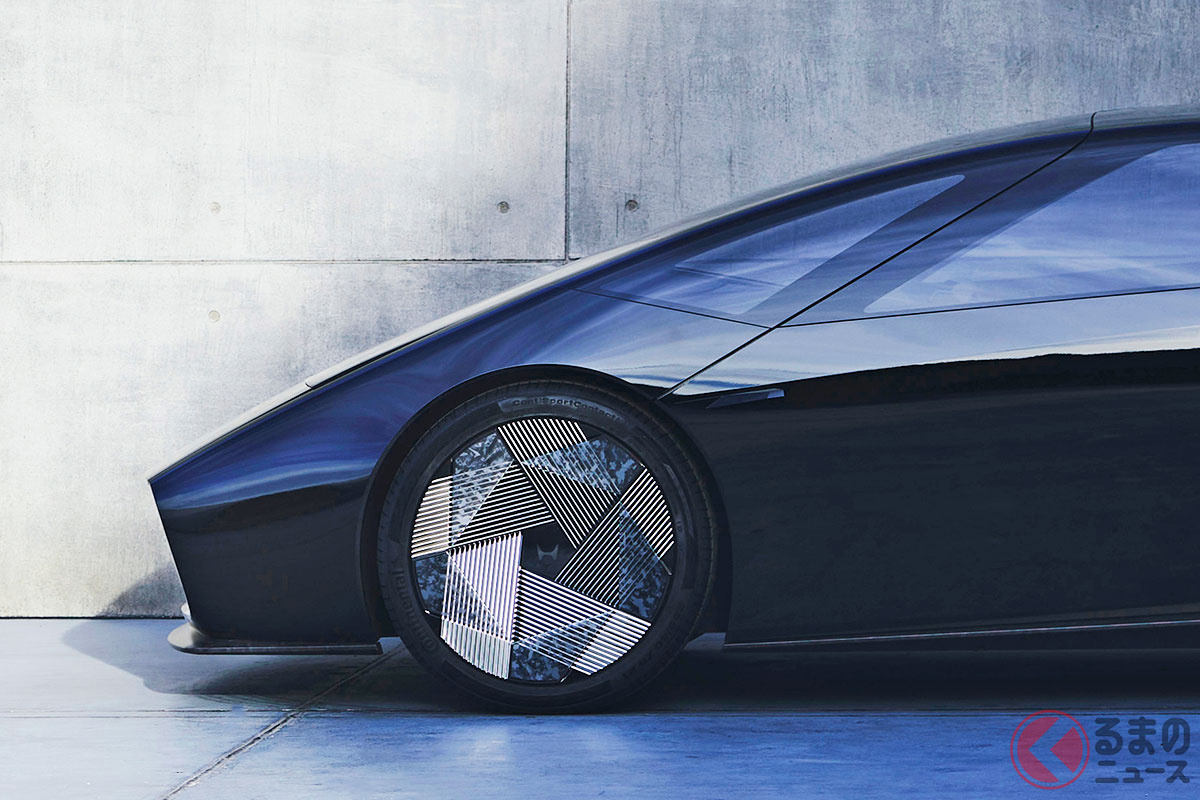 これ市販するの? ホンダ新型「サルーン」