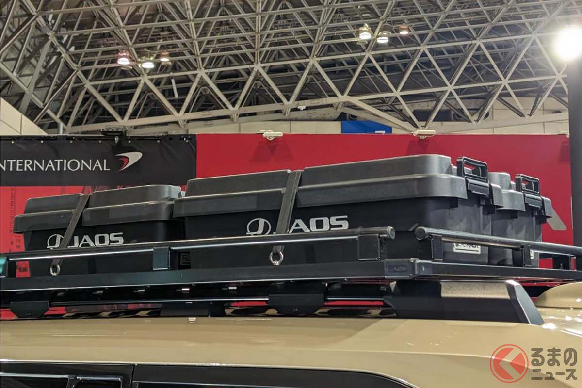 ルーフには積載力を高めるルーフラックも搭載されていた