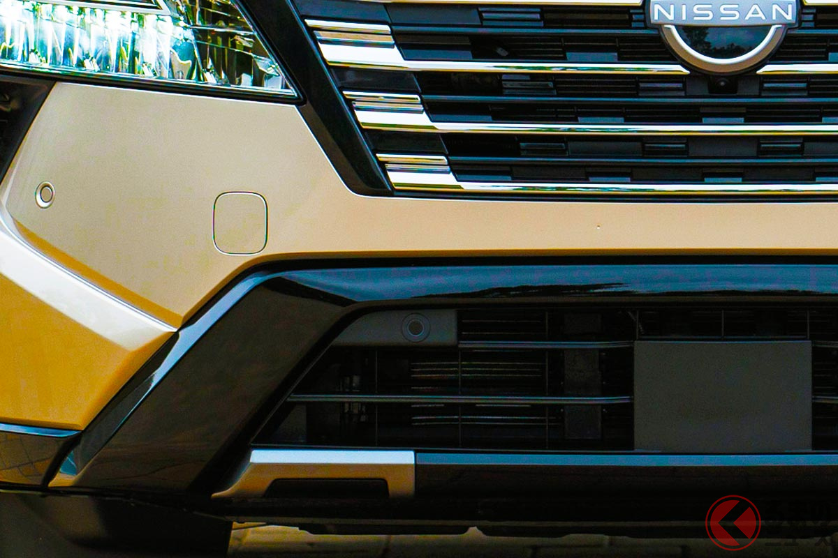 新たな「デジタルVモーショングリル」採用! 日産の新型「ローグ(日本名:エクストレイル)」