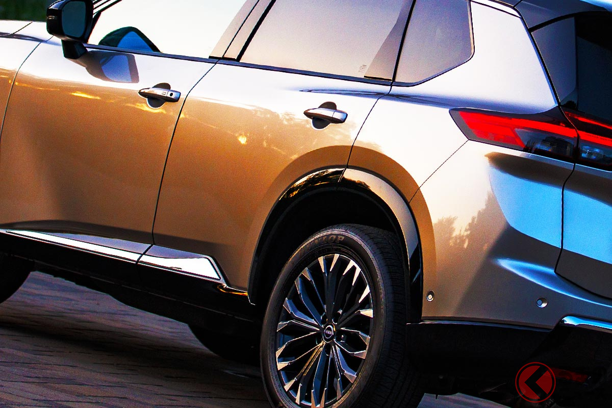 「デジタルVモーショングリル」採用でデザインが進化!