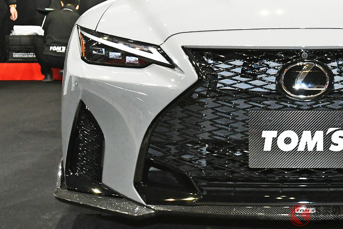 フル「トムス」で武装した「IS500」