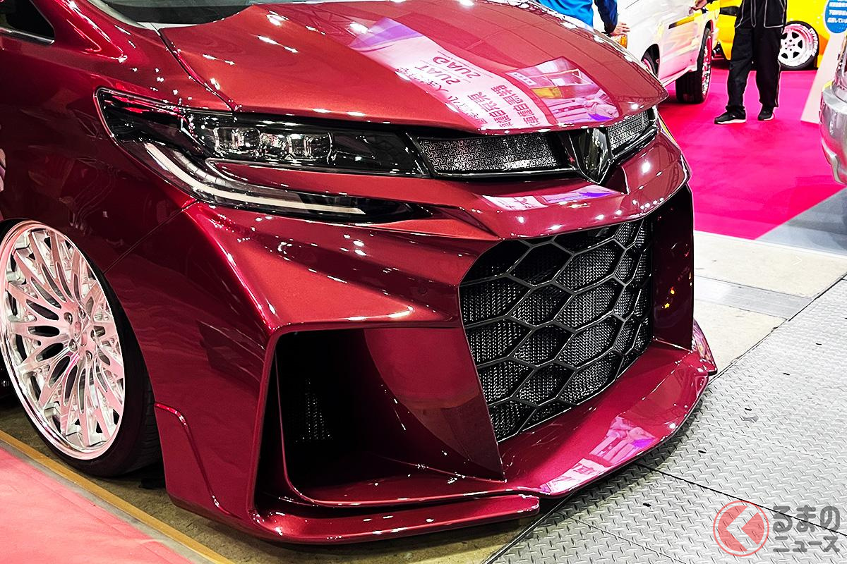 存在感のフロントデザインのトヨタ「アルファード」(画像提供:crystaleye)