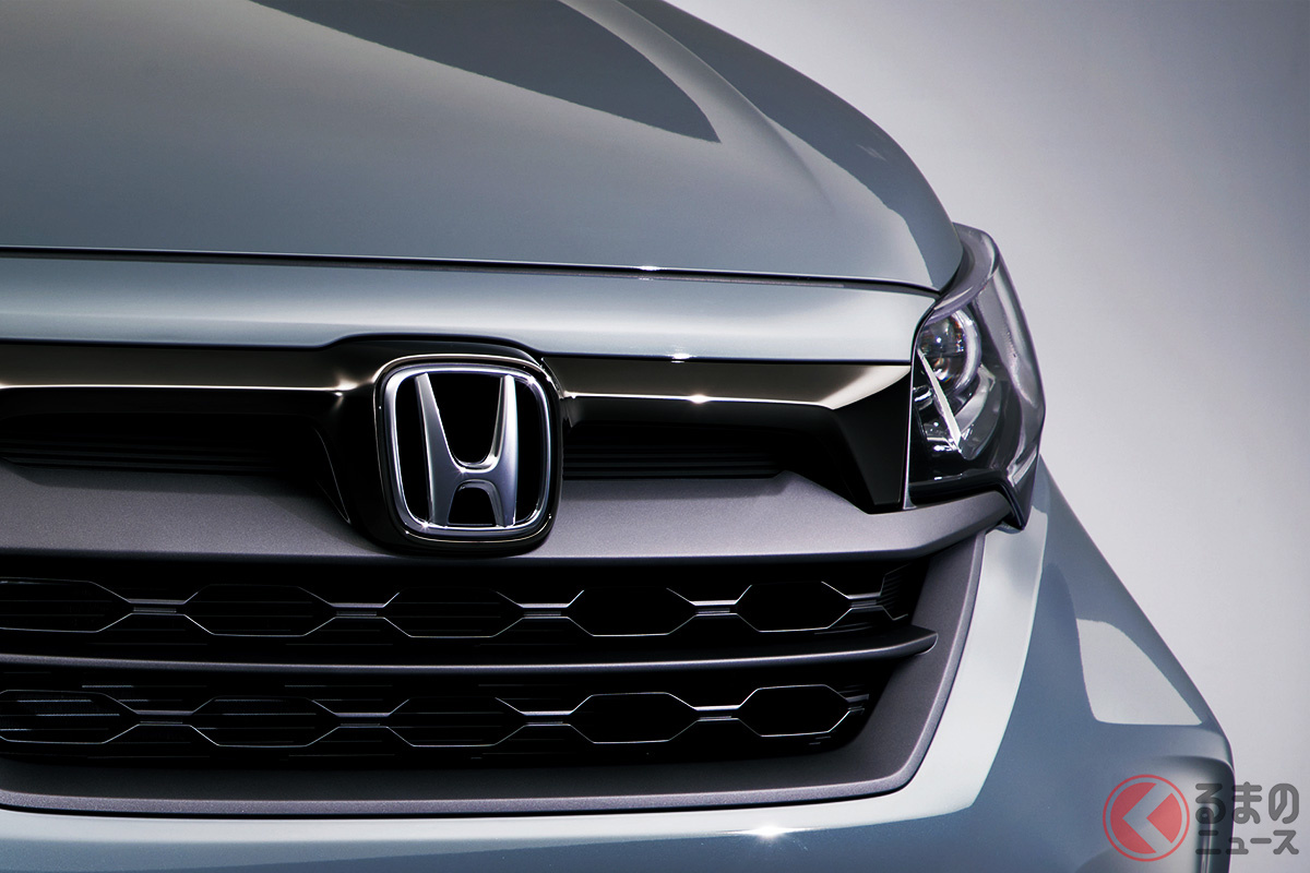 2024年に3代目となる新型「フリード」は登場するのか?(画像は2代目フリードクロスターの「BLACK STYLE」)