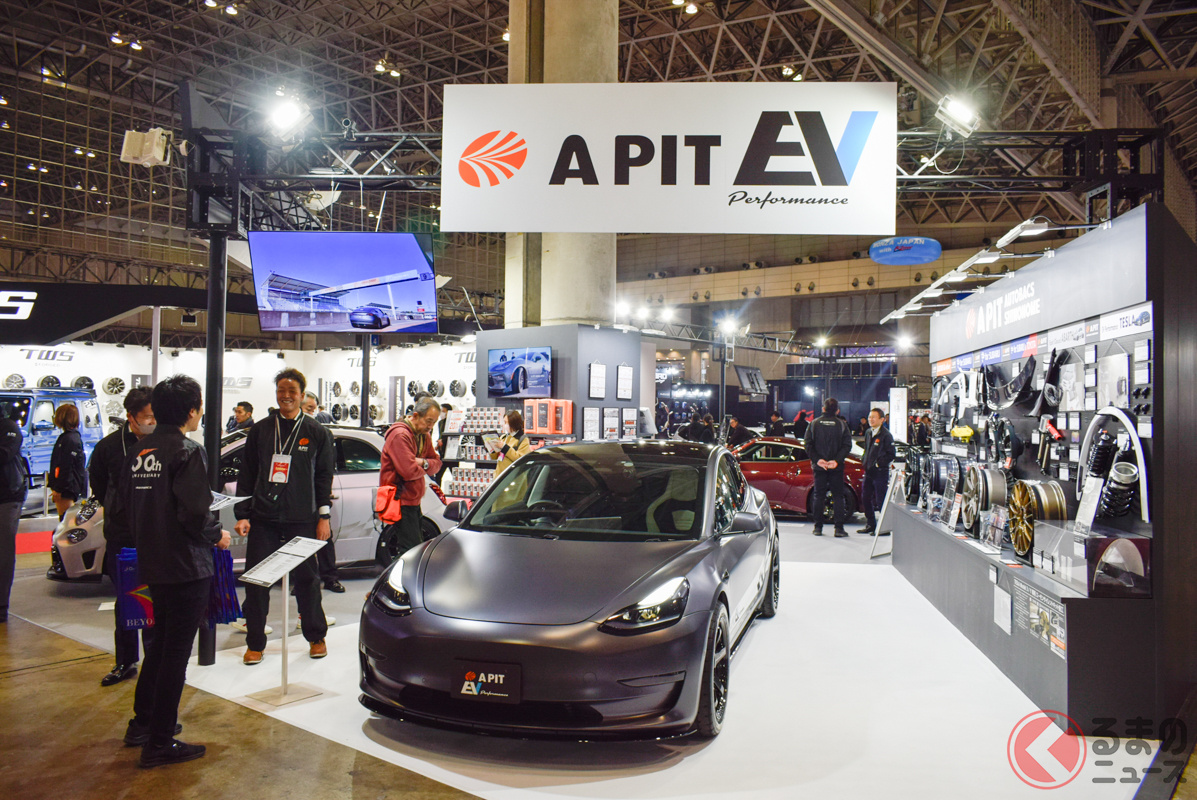 東京オートサロン2024のA-PIT AUTOBACSブース