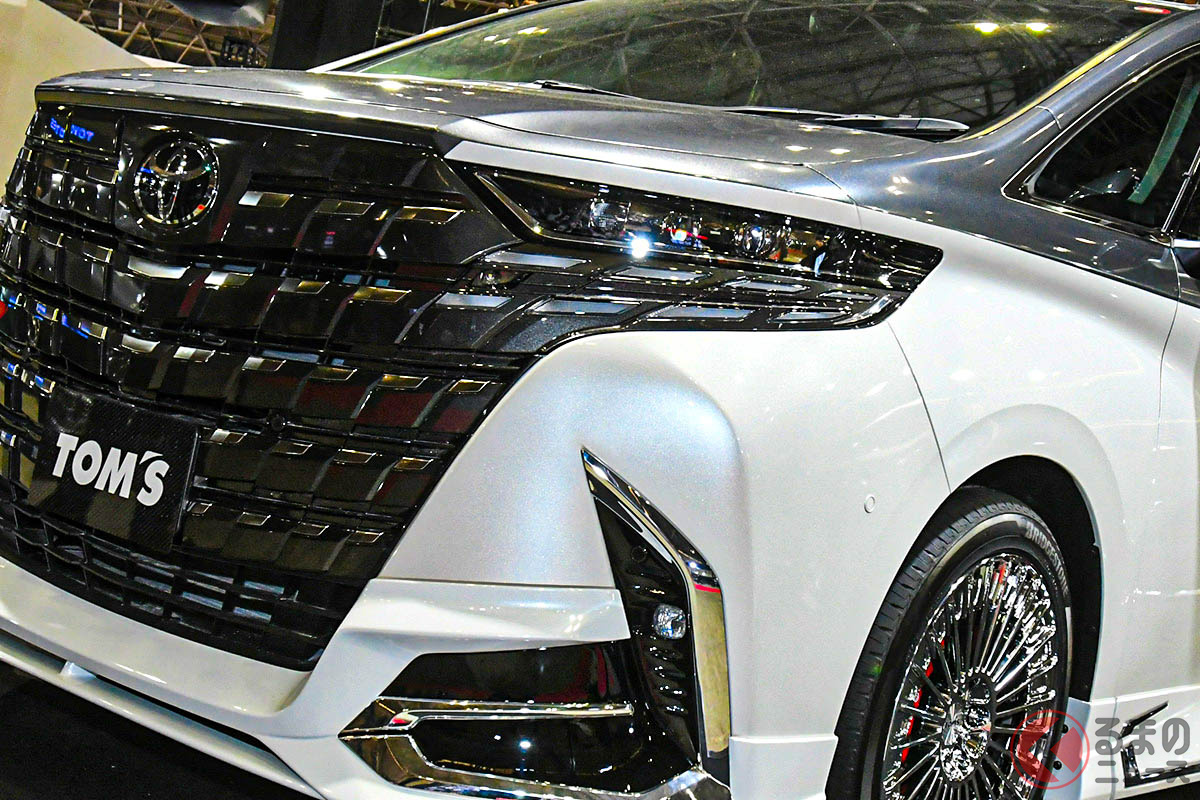 迫力スゴすぎ! トヨタ新型「アルファード トムス仕様」