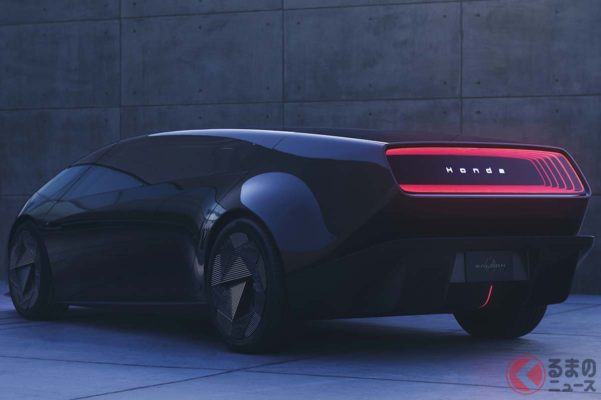 まさかの2ドアガルウィング採用! 新型「サルーン」