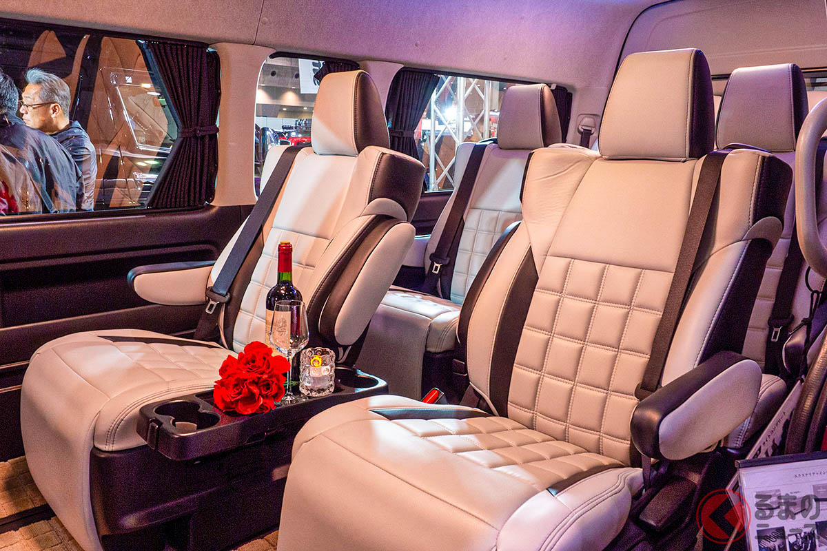 ジェイクラブが製作したトヨタ「ハイエース エレガンス」