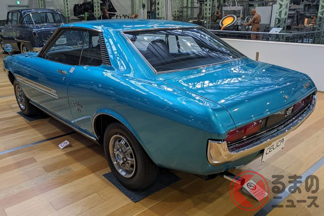トヨタ「スペシャルティカー」実車展示！ GTエンブレム装着＆青ボディ