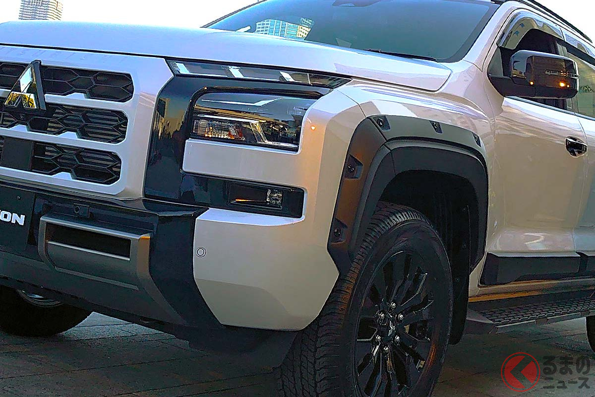 全長5.3m! 巨大な三菱新型「トライトン」