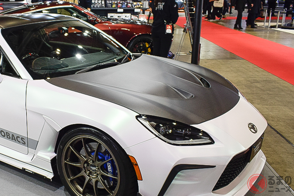 「匠project エアロボンネット」を装着したA PIT AUTOBACS SHINONOMEのデモカー「GR86」