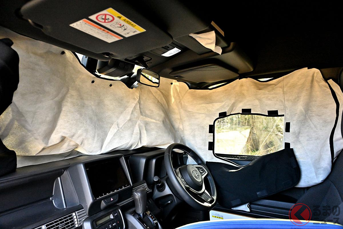 車中泊では「プライバシー保護」もトラブル防止には重要な要素（画像はホンダ「N-VAN」のホンダアクセス仕様）
