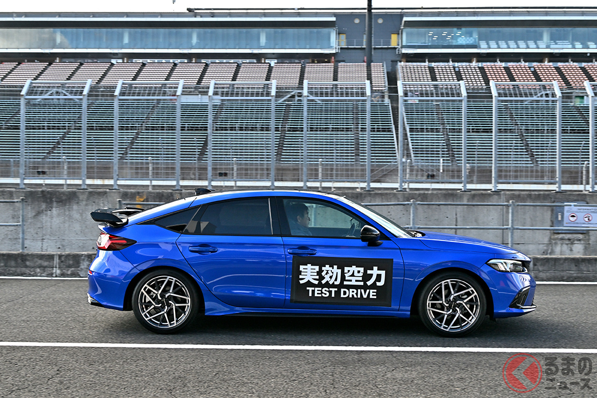 「実効空力」と呼ばれるエアロパーツを装着したシビック