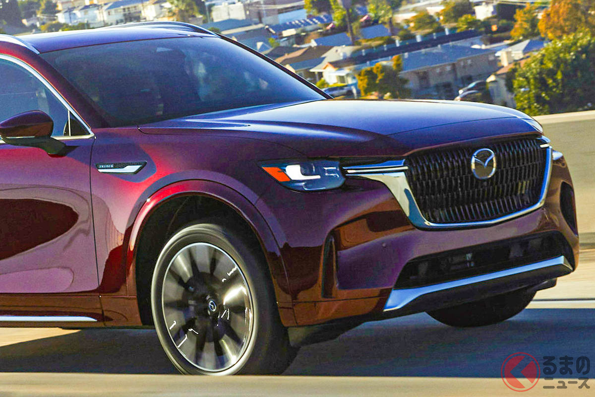 世界初公開されたマツダ新型最上級SUV「CX-90」