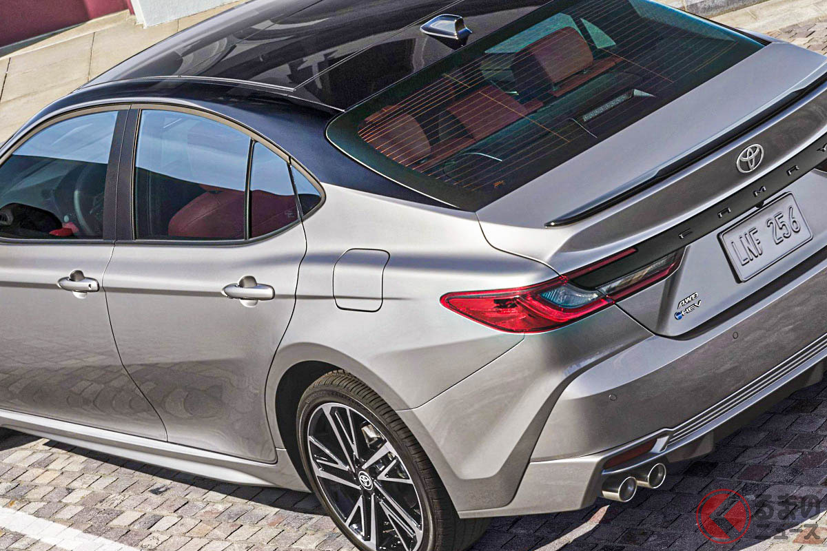 超カッコイイ! トヨタ新型「カムリ」