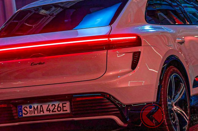 新型「スポーティSUV」世界初公開！ 630馬力超えパワトレ＆4WDで爆速