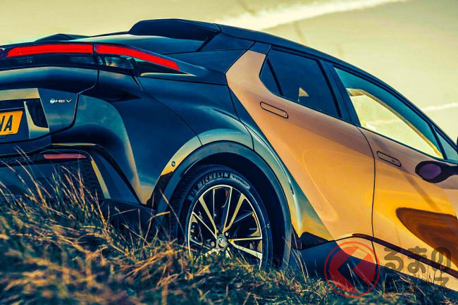 800万円超え!? トヨタ新型「コンパクトSUV」登場！ 初の斬新ドアノブ