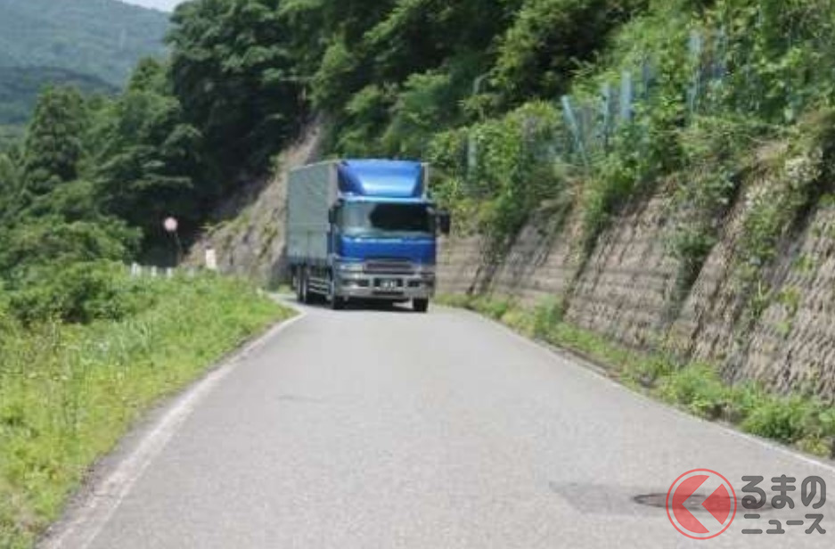 狭隘・急勾配が続く国道365号栃ノ木峠(画像:福井県)。