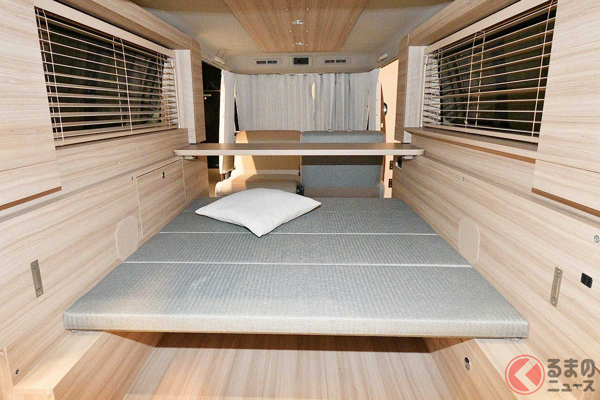 ほぼベッドルームな新型「キャラバン マイルーム」