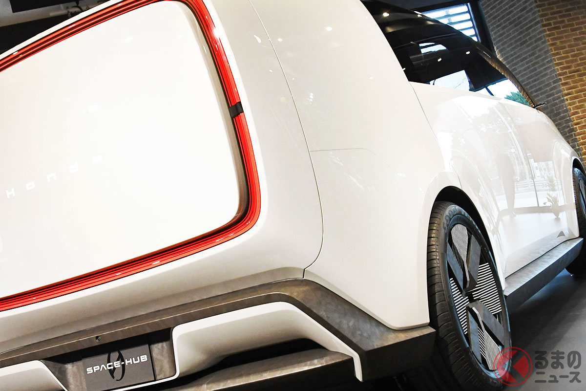 これが未来の「ステップワゴン」!? 国内で初披露された「次期型ミニバン」コンセプトのホンダ「スペースハブ」