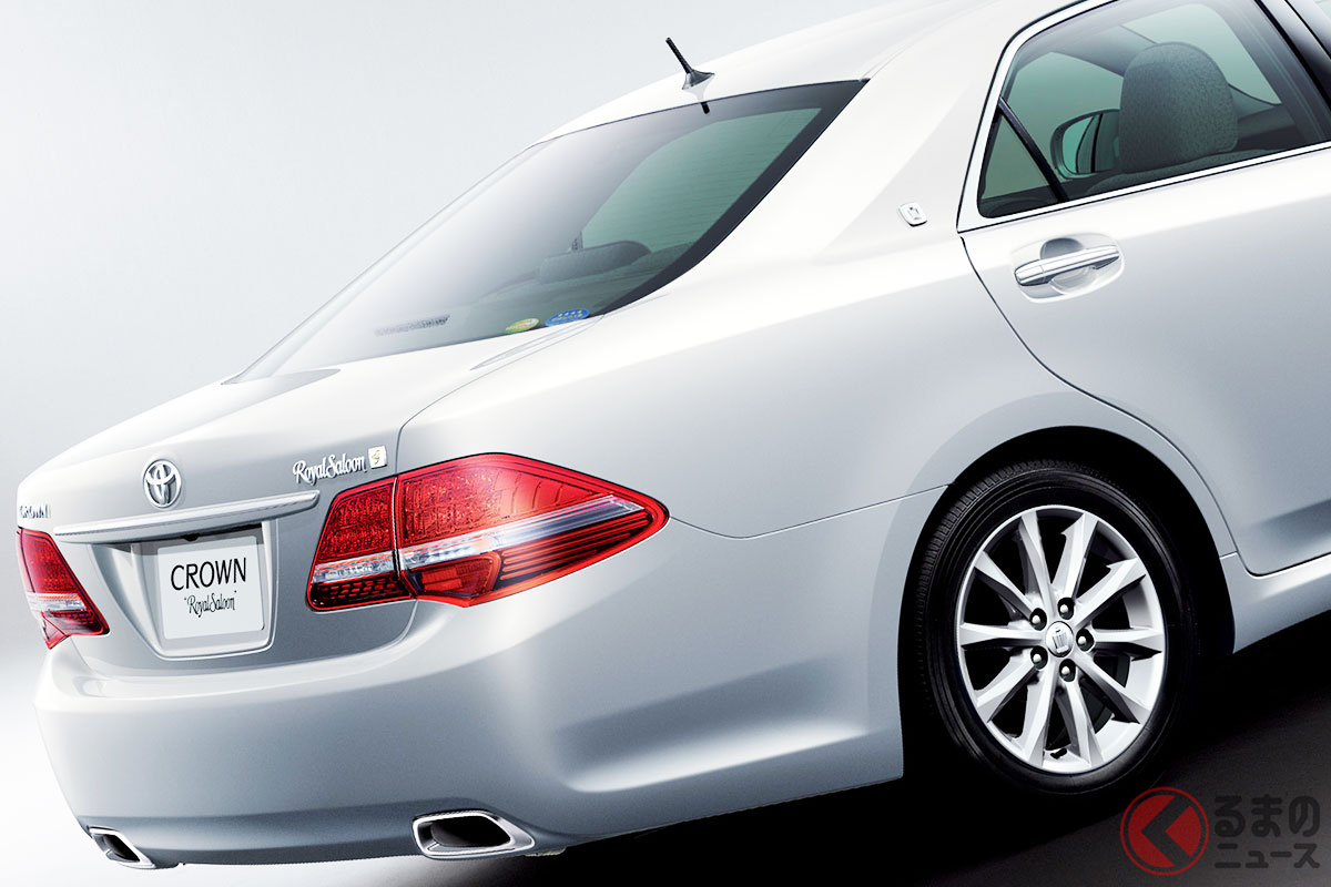 この後姿に「ドキッ」とした人もいる!? トヨタ 13代目(200系)「クラウン」