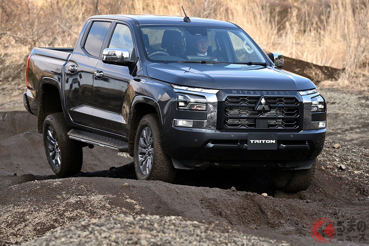 新開発のラダーフレームやサスペンション、そしてパジェロで培われた独自の4WDシステム「スーパーセレクト4WD-II」などで極めて高い走破性を確保した新型「トライトン」