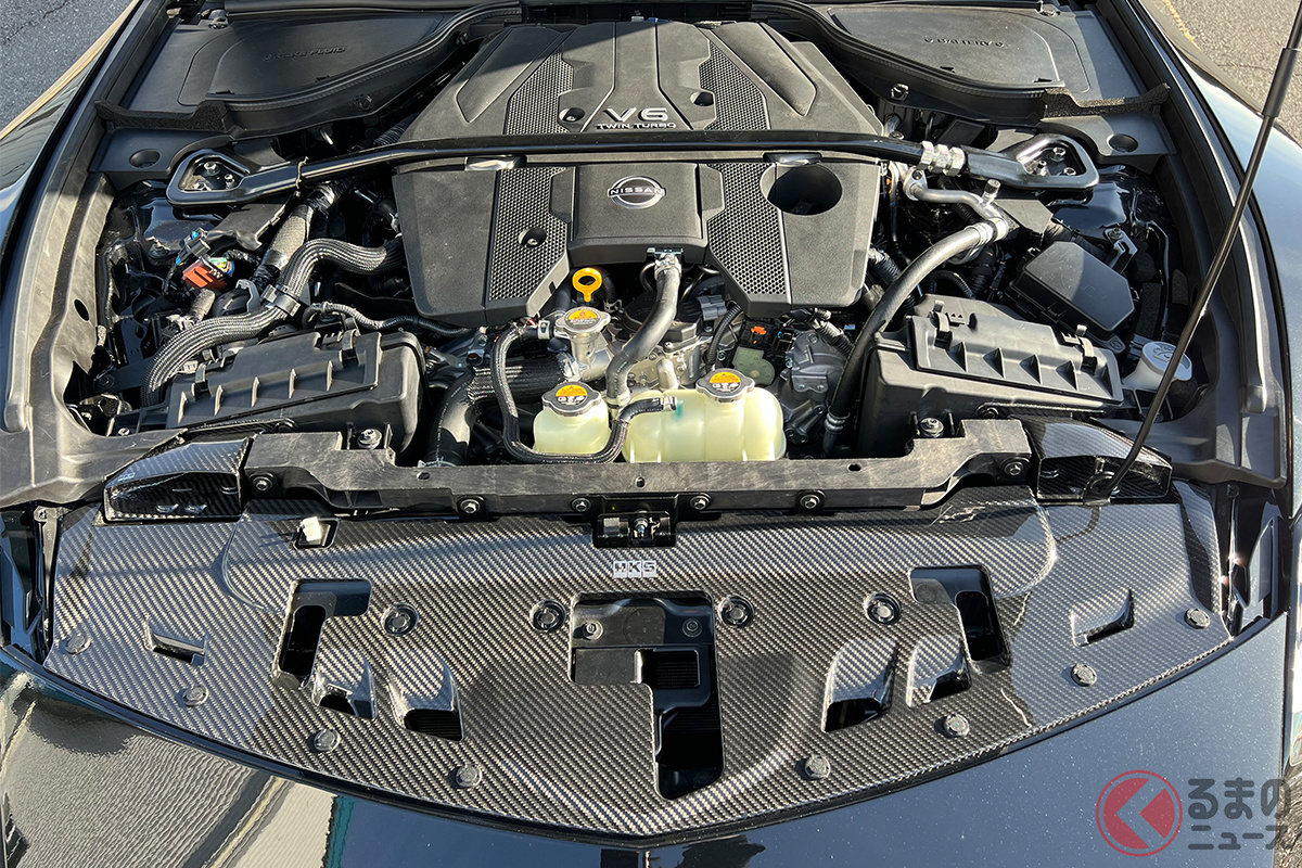 RZ34型フェアレディZ専用のインテークシステム「HKS DRY CARBON AIR CLEANER INLET for Fairlady Z」