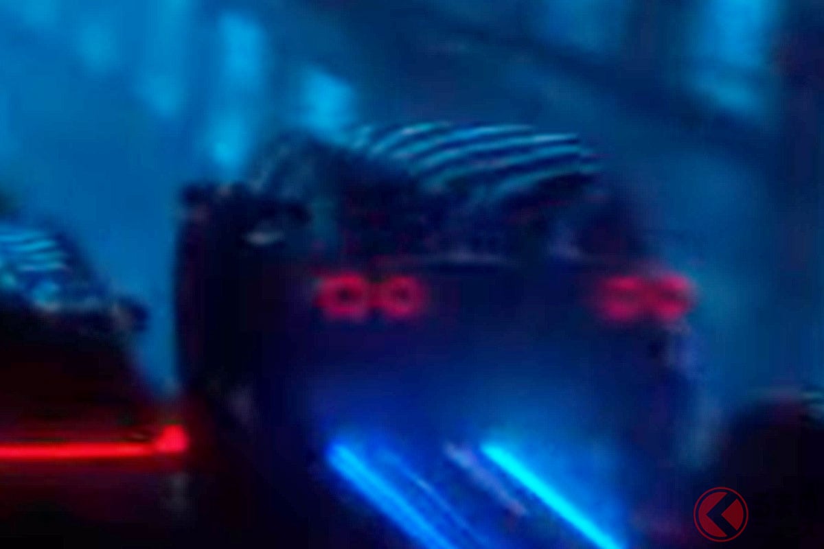 2024年3月25日に発表された日産の新たな経営計画「The Arc」で公開された新型車の映像のなかで、次期「スカイライン」を想起させるモデルの後姿