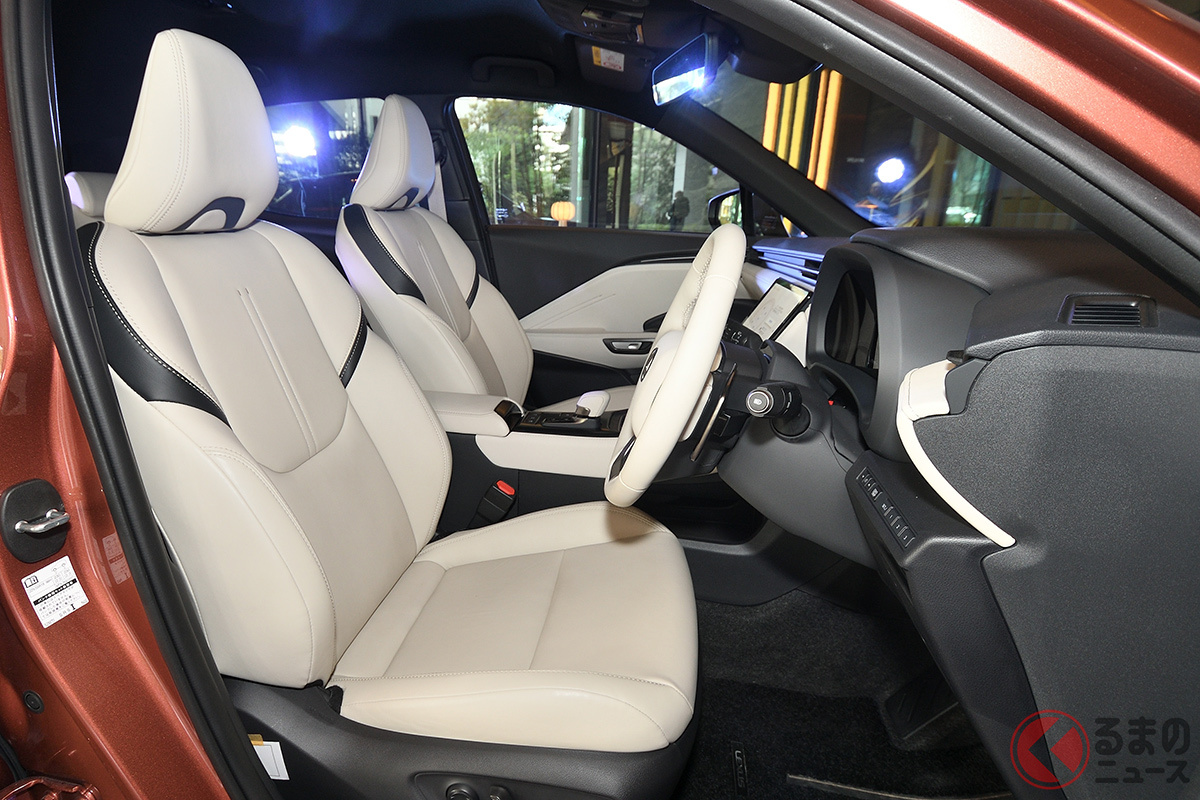 レクサス新型「LBX ”Bespoke Build”」のフロントシート