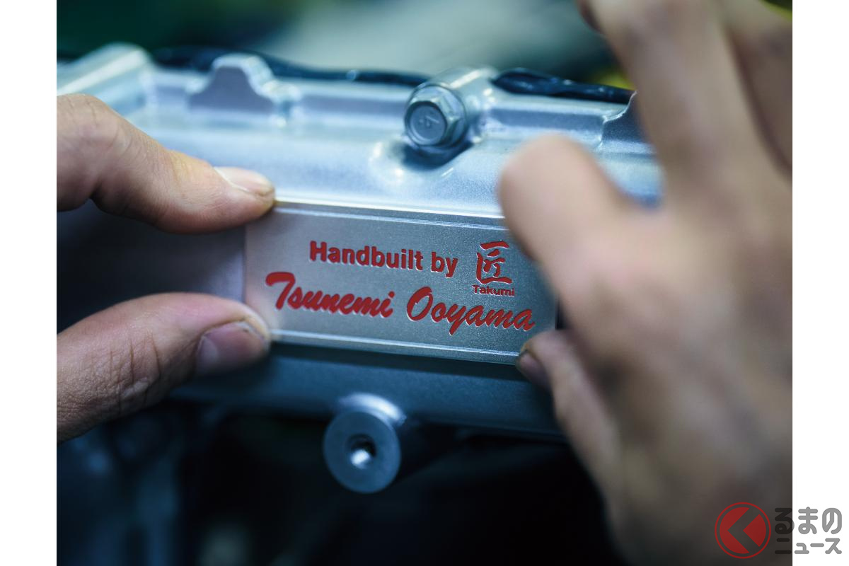 匠の手によって組まれる「VR38DETT」ユニット