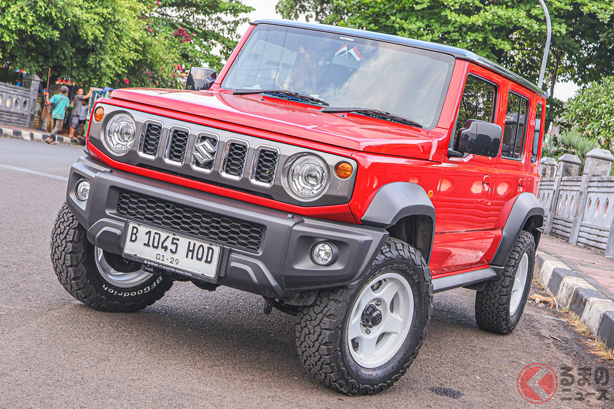 スズキ ジムニーノマドに装着された「ブラッドレーV」(16×6.0J 5H139.7 inset-6 ブライトシルバー)