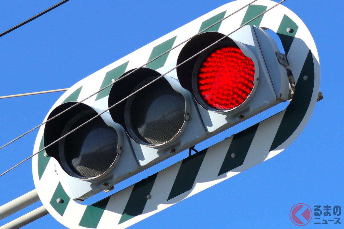 ビックリ交差点が話題に(画像:写真AC)。