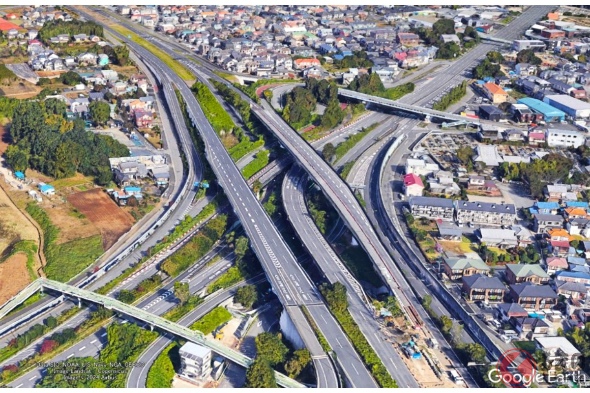 新大宮バイパスの宮前IC(画像:Google Earth)。