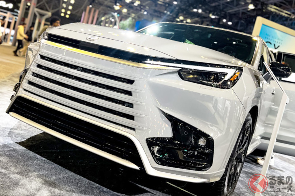 レクサスは3列SUVの「TX」をNYショーで展示