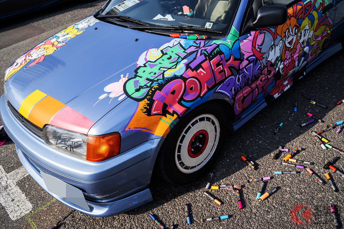 ポスカで手書き! 注目集めたトヨタ・コルサとは(撮影:加藤博人)