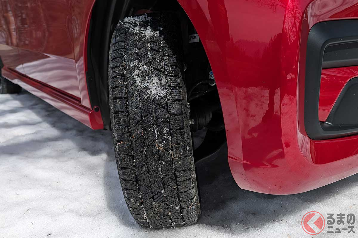冬に装着するスタッドレスタイヤの寿命は“より短い”