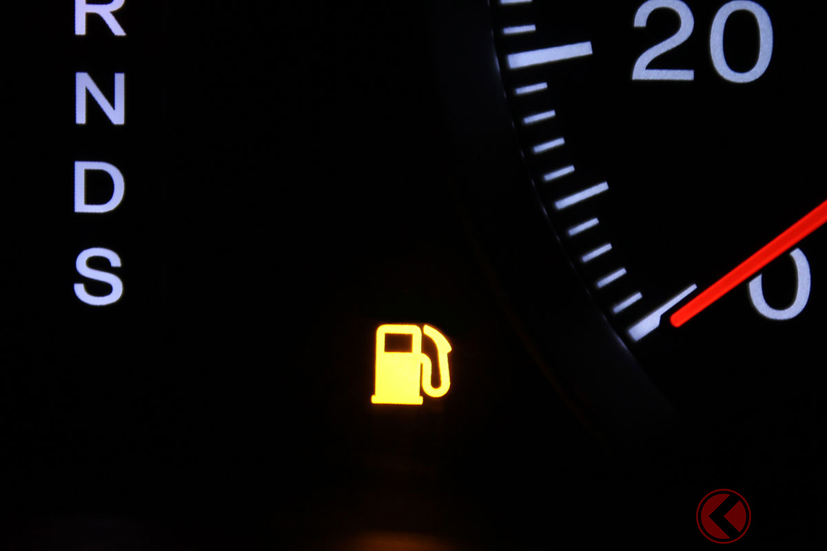 あっ! 燃料残量警告灯が点灯!