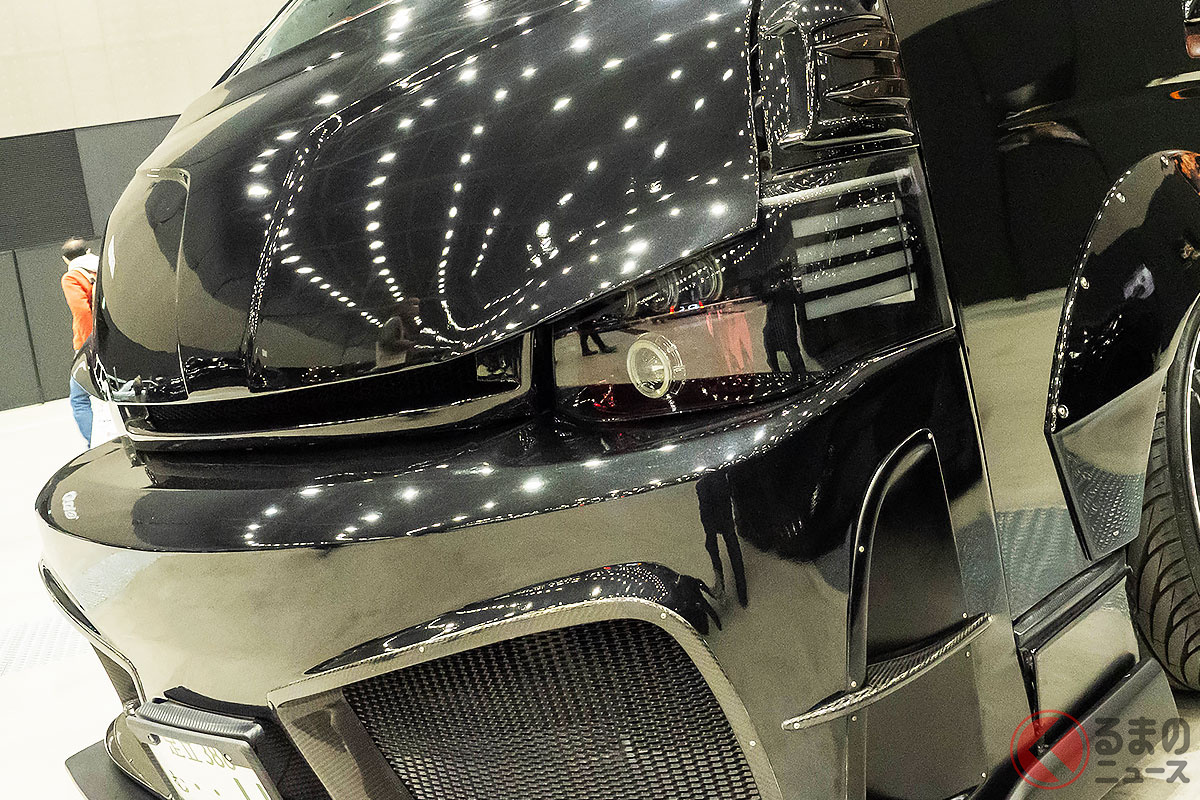 もはや「スーパーカー」級の迫力! ワイルドすぎるカスタムカーの正体とは