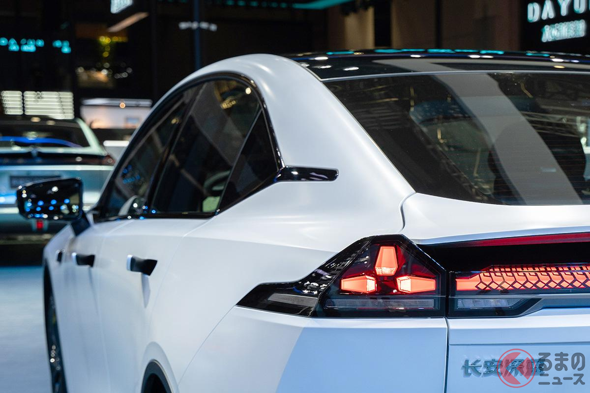 長安マツダが新たに発表するモデルのベースと見られる長安汽車の電動ブランド・ディーパル「SL03」