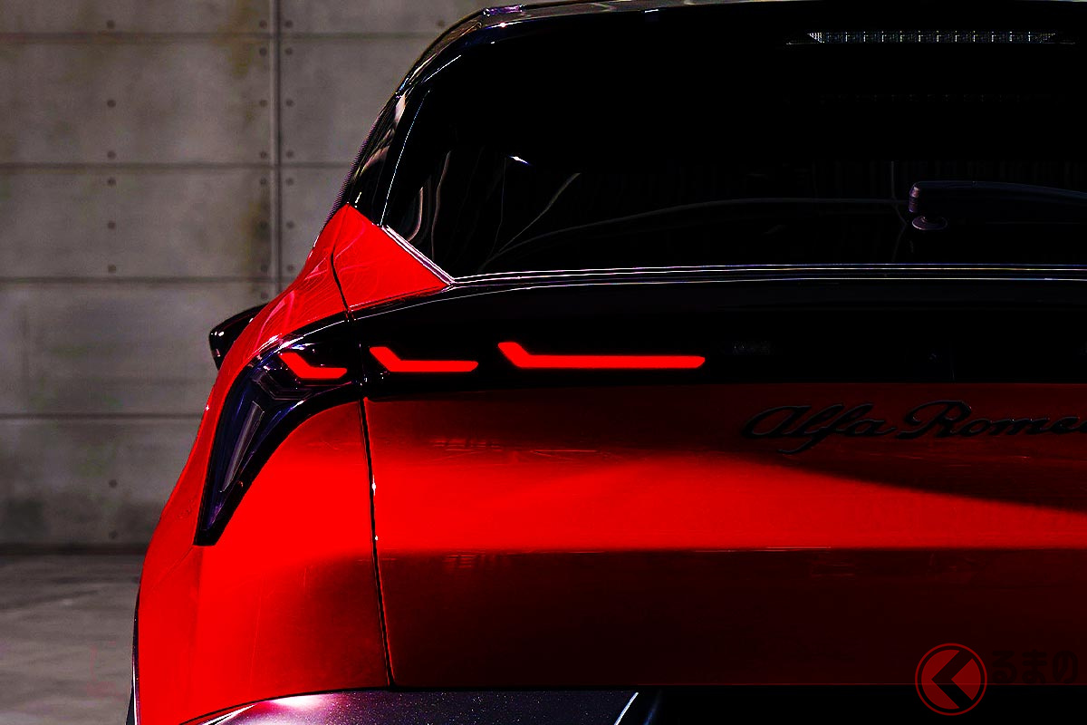 新車発表から「わずか 6日」で車名変更!