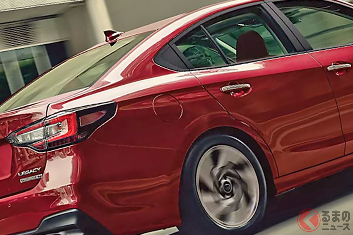 米国では7代目スバル「レガシィ セダン」の最新モデルが登場! その頃日本では…!?
