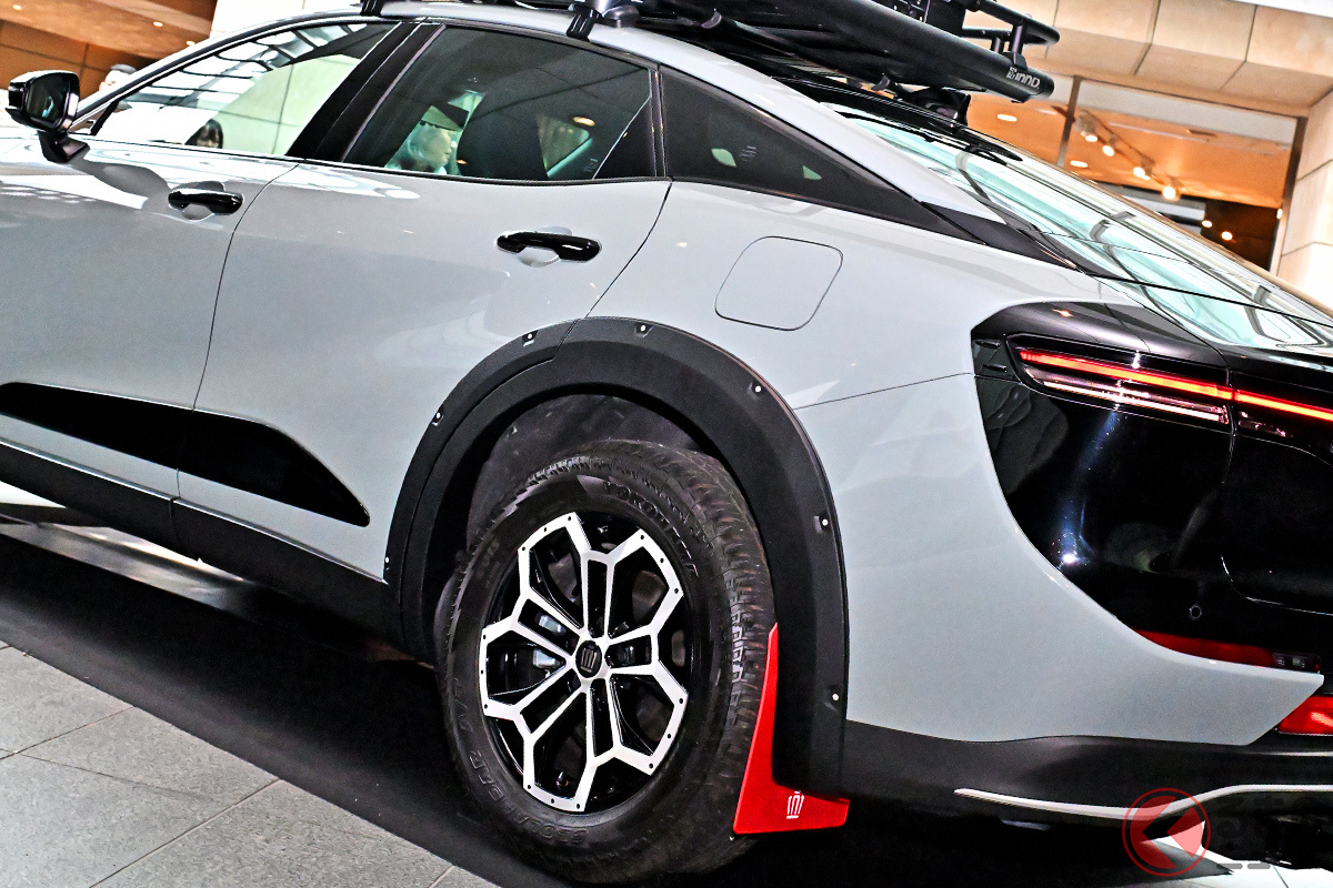 「クラウンクロスオーバー」に超タフ仕様登場