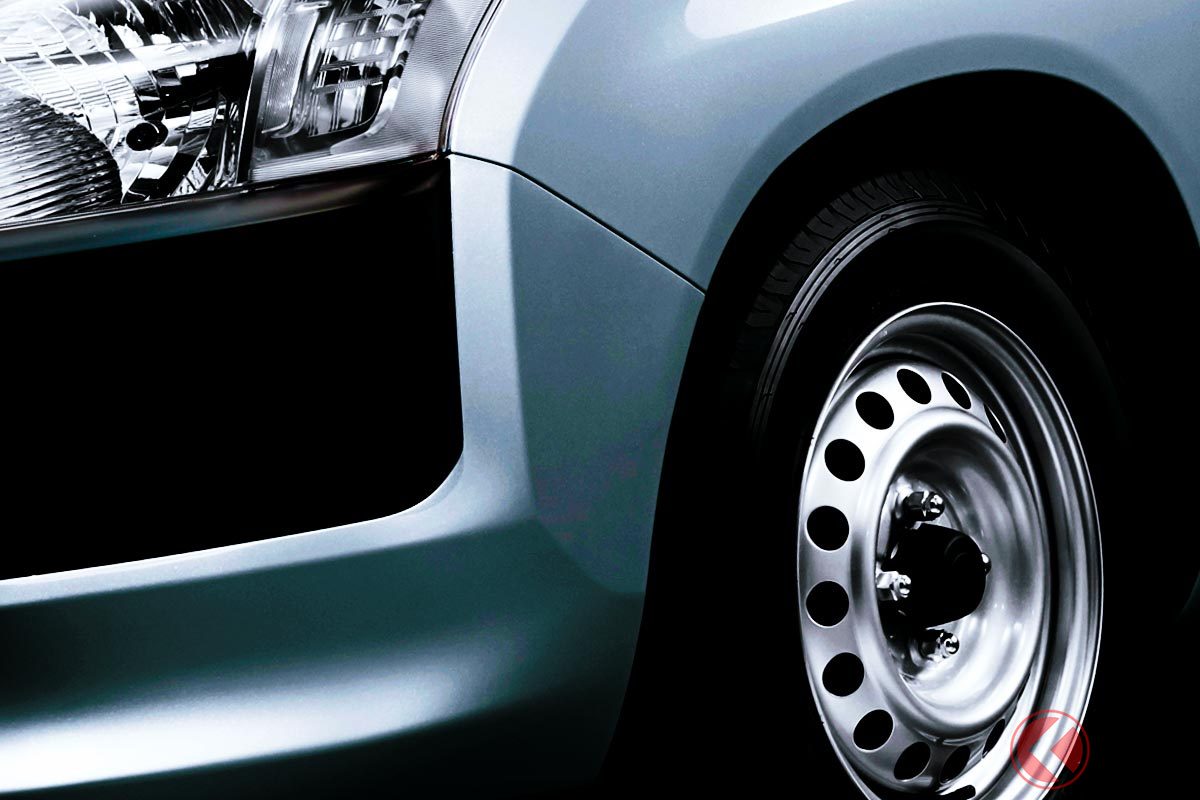 トヨタが新型「プロボックス」発表