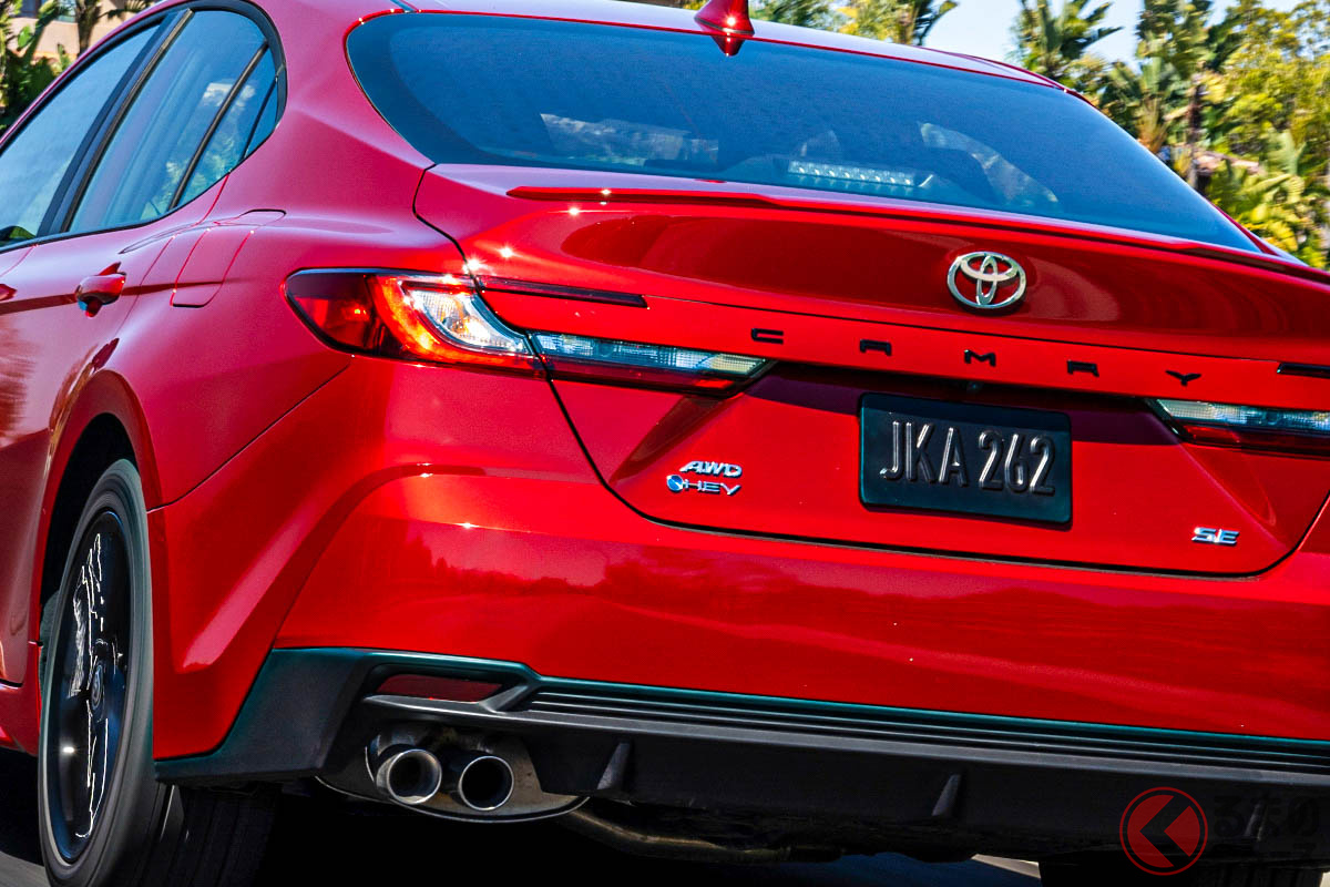 超カッコいい!トヨタ新型「カムリ」