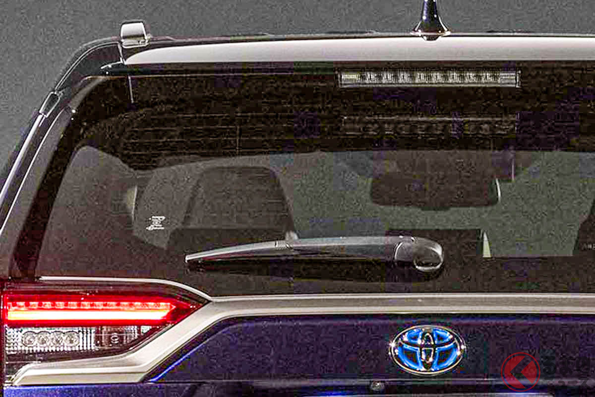 ブルーもいいね! トヨタ新柄「RAV4 PHEV」